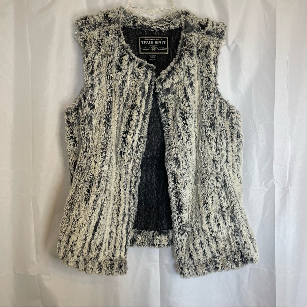 TRUE GRIT Women’s Gray White Fuzzy Fur Vest Open Front Size Small